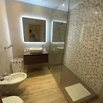Luxury Ground-floor 5 Stars, 2 Bedrooms, 2 Bathrooms, Free Wifi Apartament *